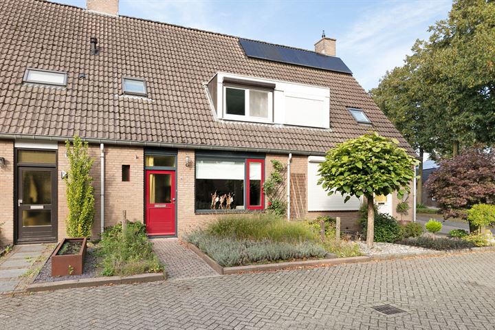 Bekijk foto 2 van Strodekkerstraat 4