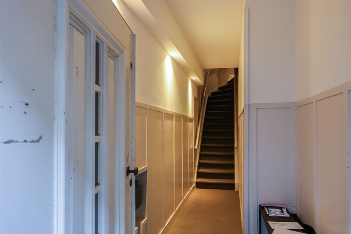 View photo 39 of Floris Versterstraat 16-1