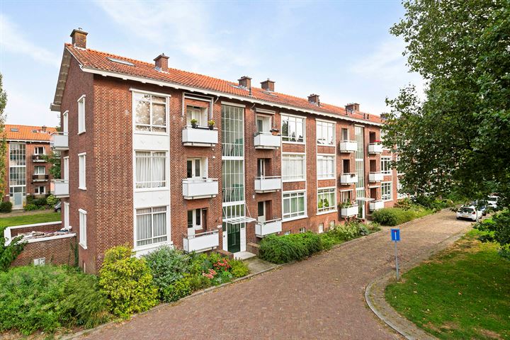 Bekijk foto 1 van Louis Couperusstraat 46