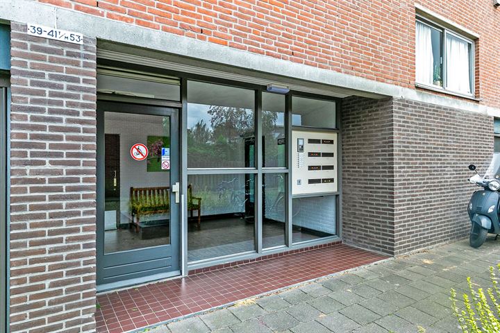 Bekijk foto 32 van Rijnauwenstraat 53