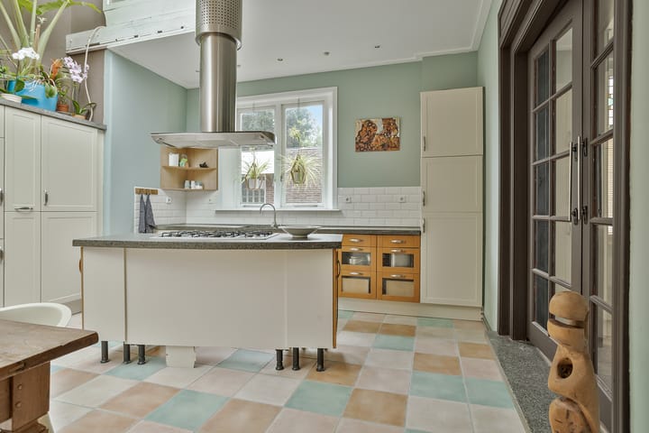 Photo 8 of JH van Aismawei 39