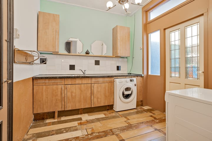 Photo 17 of JH van Aismawei 39