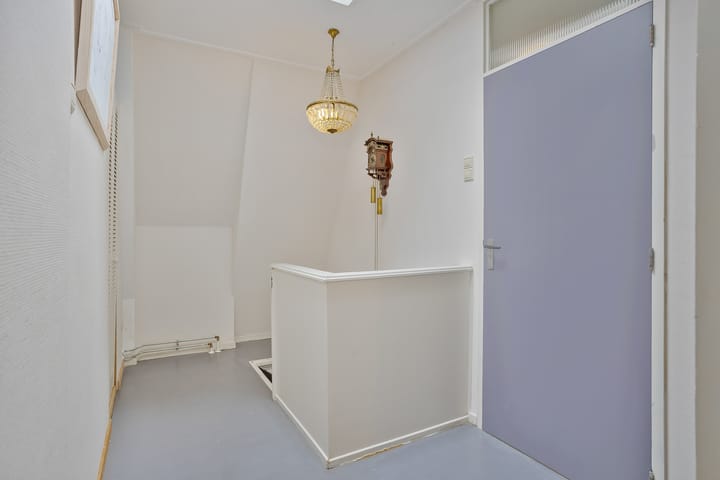 Photo 31 of JH van Aismawei 39