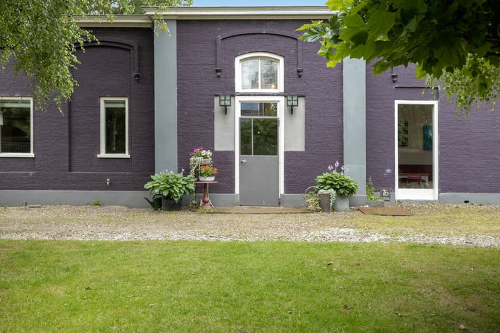 Photo 46 of JH van Aismawei 39