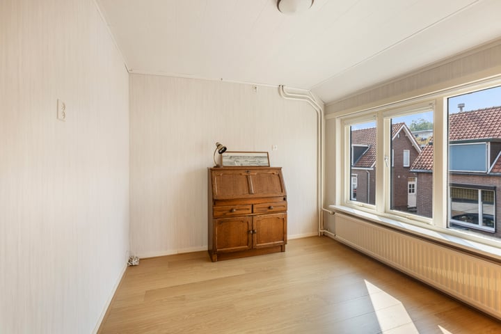 Bekijk foto 14 van Emmastraat 60