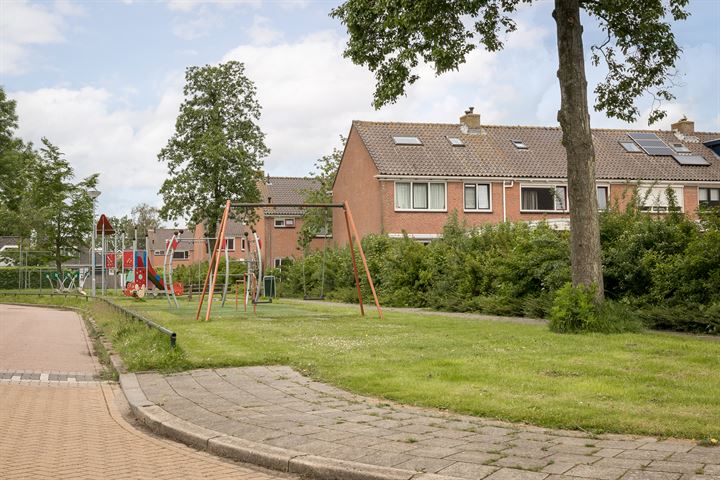 Bekijk foto 39 van Burgemeester Honijkstr 15