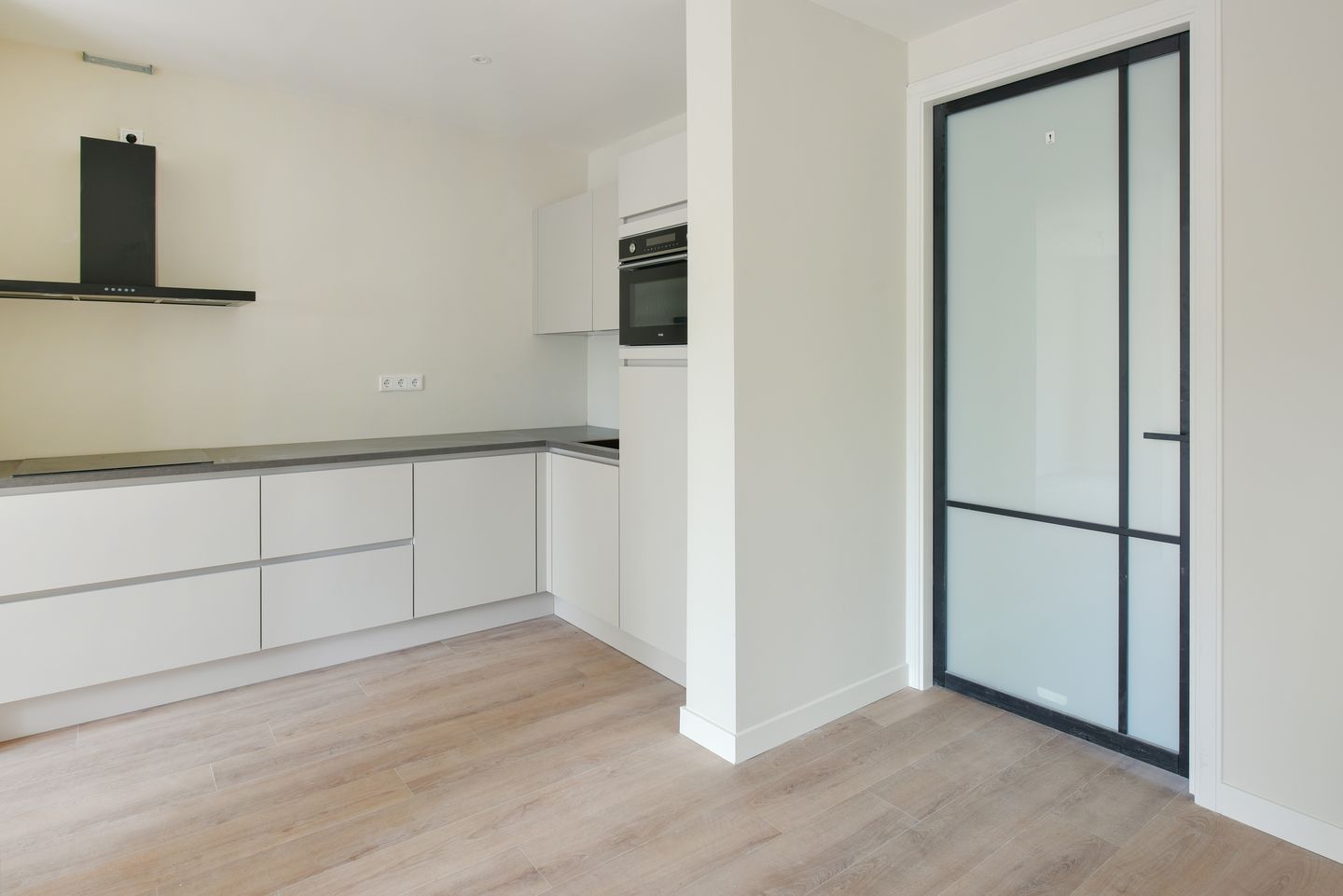 Foto 1 van Swammerdamstraat 8