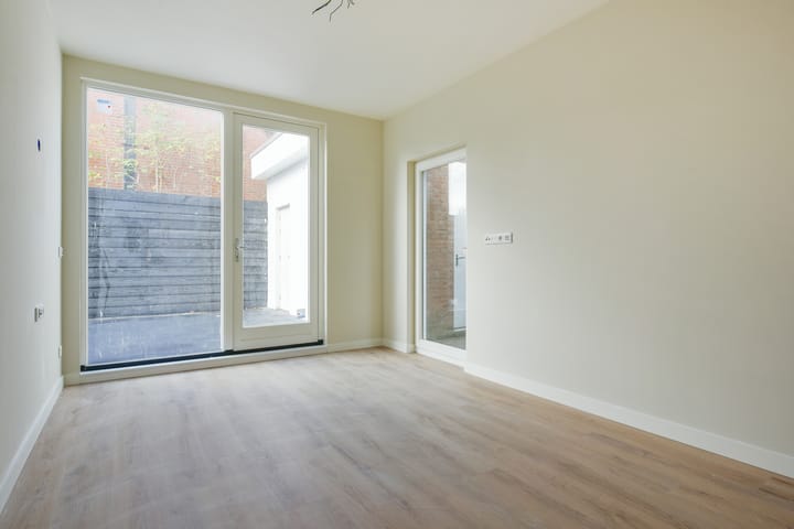 Foto 11 van Swammerdamstraat 8