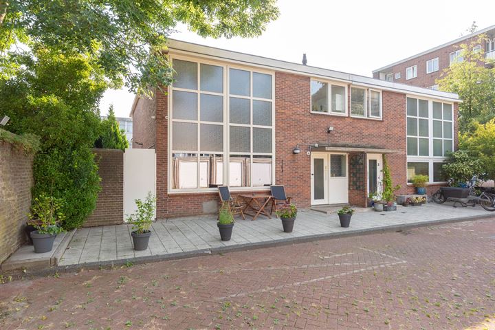 Bekijk foto 2 van Henk Hienschstraat 4