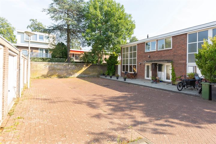 Bekijk foto 35 van Henk Hienschstraat 4