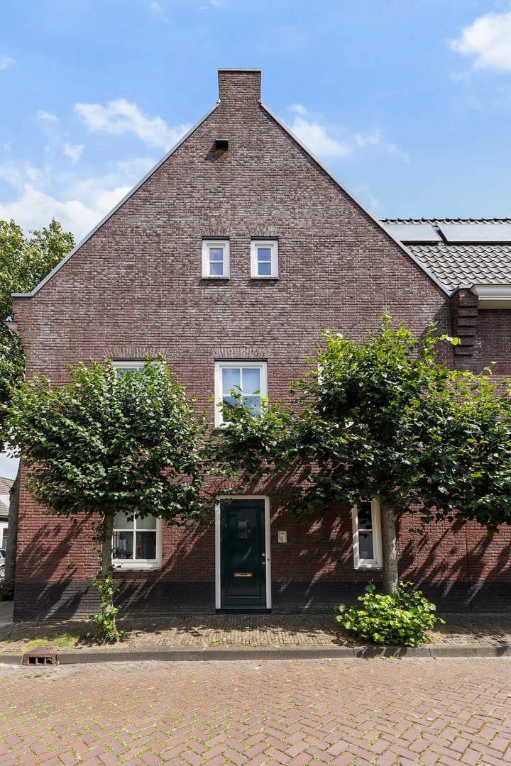 Foto 2 van Begijnhofstraat 1