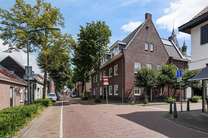 View photo 1 of Begijnhofstraat 1