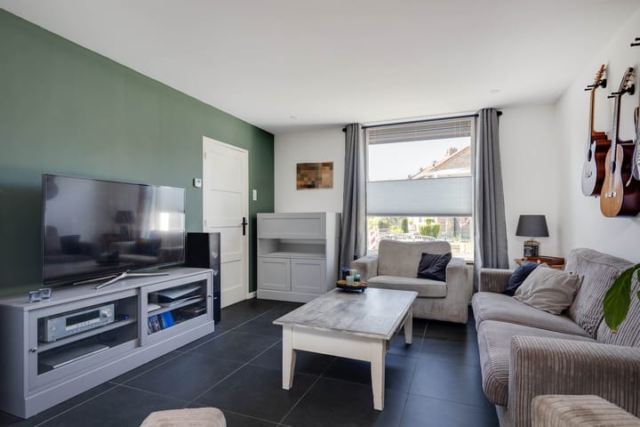 Foto 11 van Van Lennepstraat 9