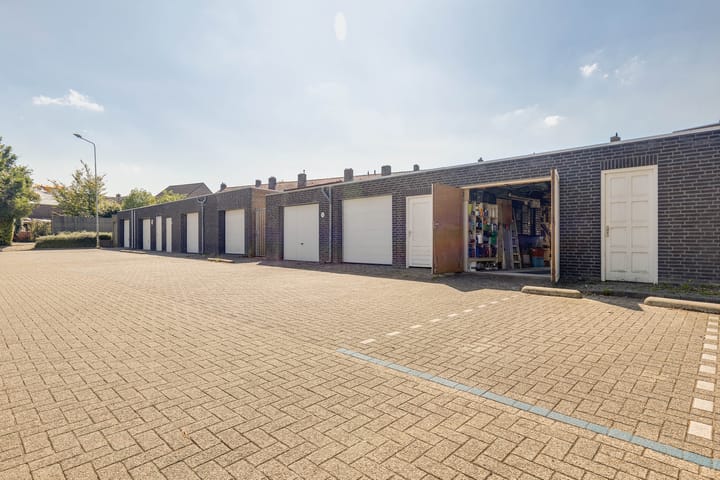 Foto 35 van Van Lennepstraat 9