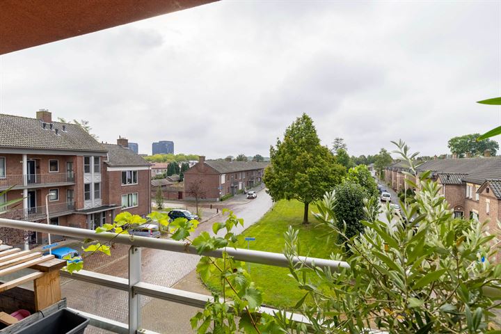 View photo 50 of Thorbeckeplein 6-D