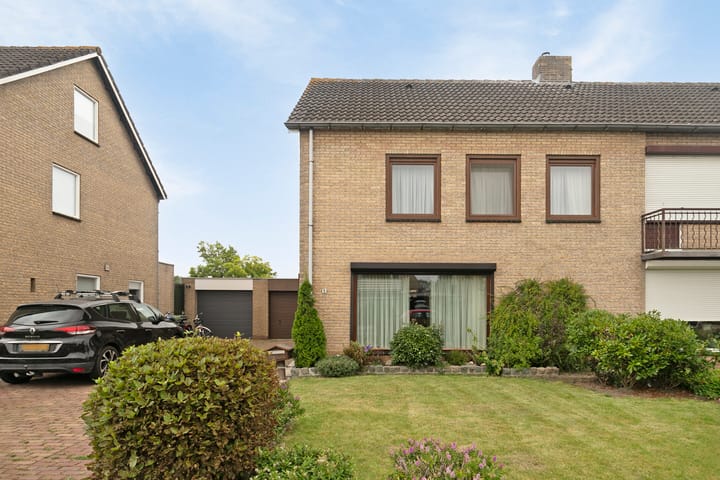 Photo 7 of Merelstraat 9