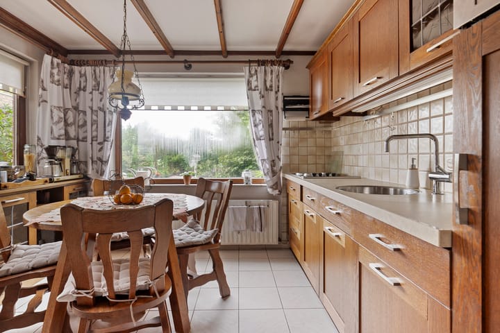 Photo 13 of Merelstraat 9