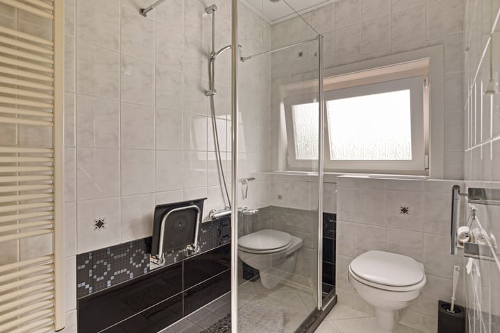 Photo 23 of Merelstraat 9