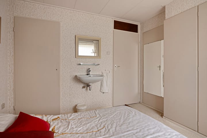 Photo 26 of Merelstraat 9