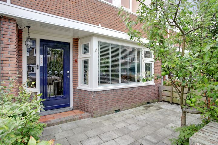 View photo 2 of Bisschop Bottemannestraat 5