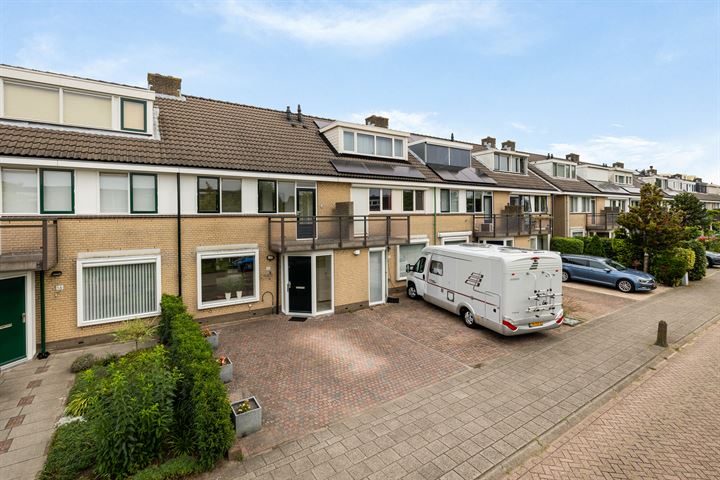 Bekijk foto 10 van Bizetstraat 15