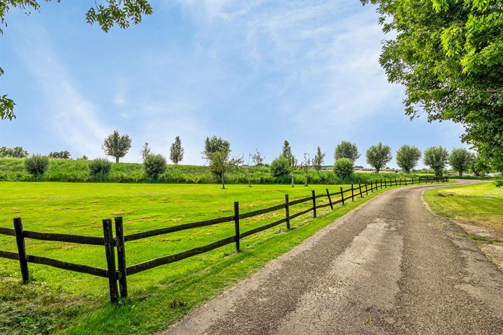 Bekijk foto 37 van Uiterwijkseweg 4