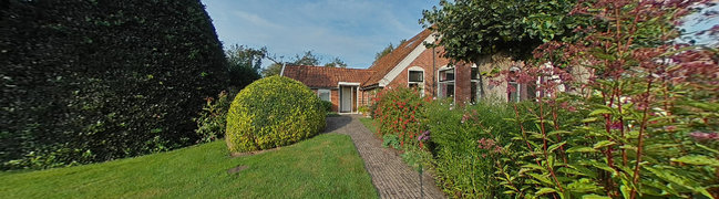 View 360° photo of voortuin of Schutsweg 44