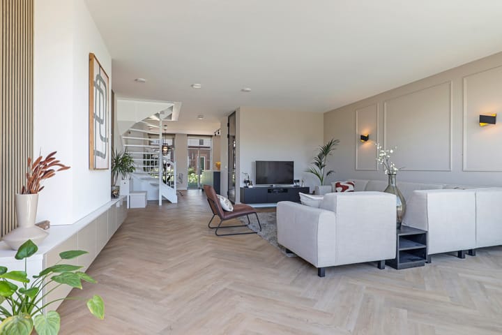 Foto 18 van Weegbree 10