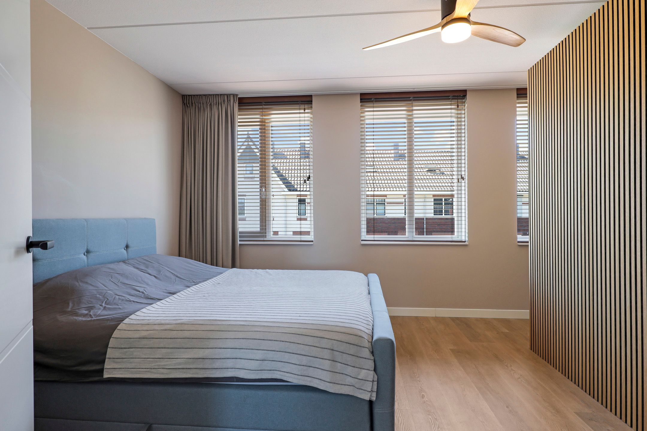 Foto 33 van Weegbree 10