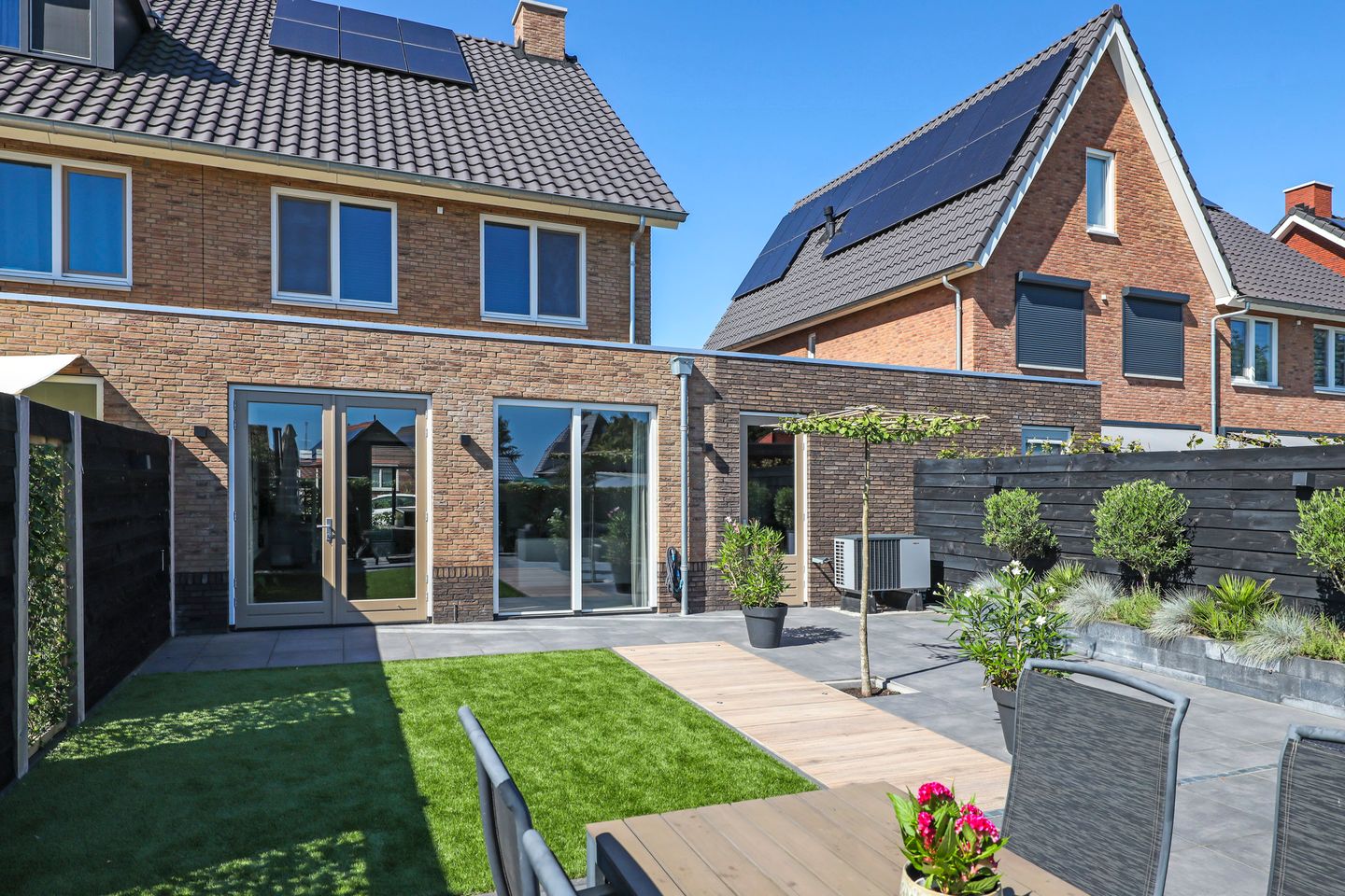 Foto 64 van Weegbree 10