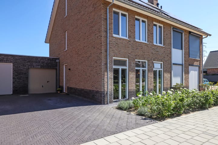 Foto 68 van Weegbree 10