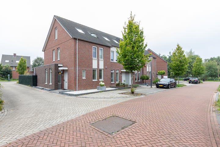 Bekijk foto 31 van Heuvelrijt 7