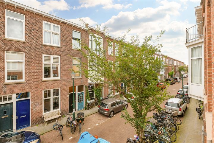 Bekijk foto 38 van Nicolaas Tulpstraat 64