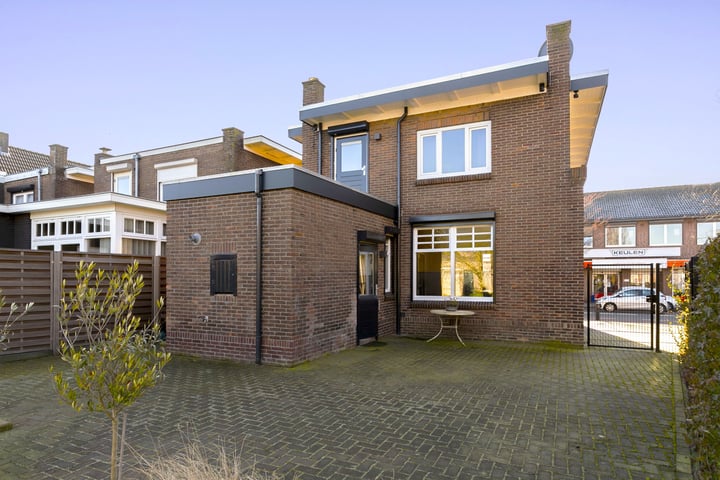 Bekijk foto 20 van Spoorstraat 55