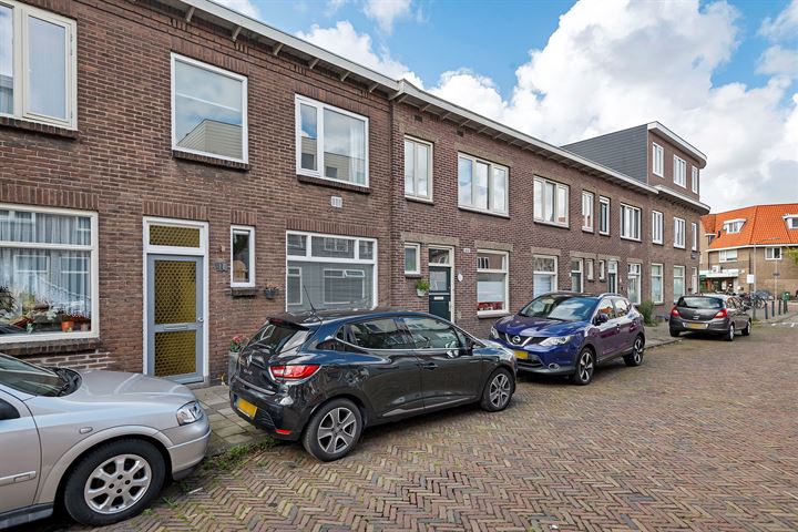 View photo 3 of Leeuwerikstraat 18