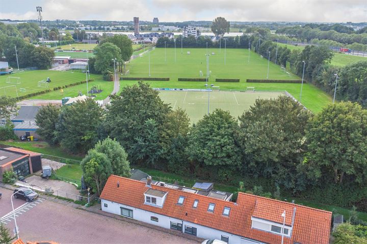 Bekijk foto 4 van Strijenseweg 102