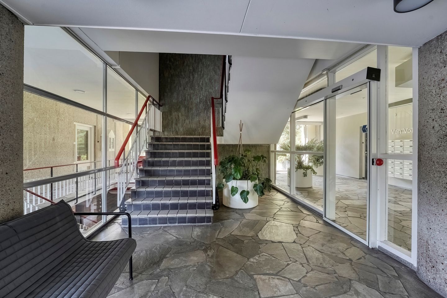 Foto 10 van Van Vollenhovenplein 49