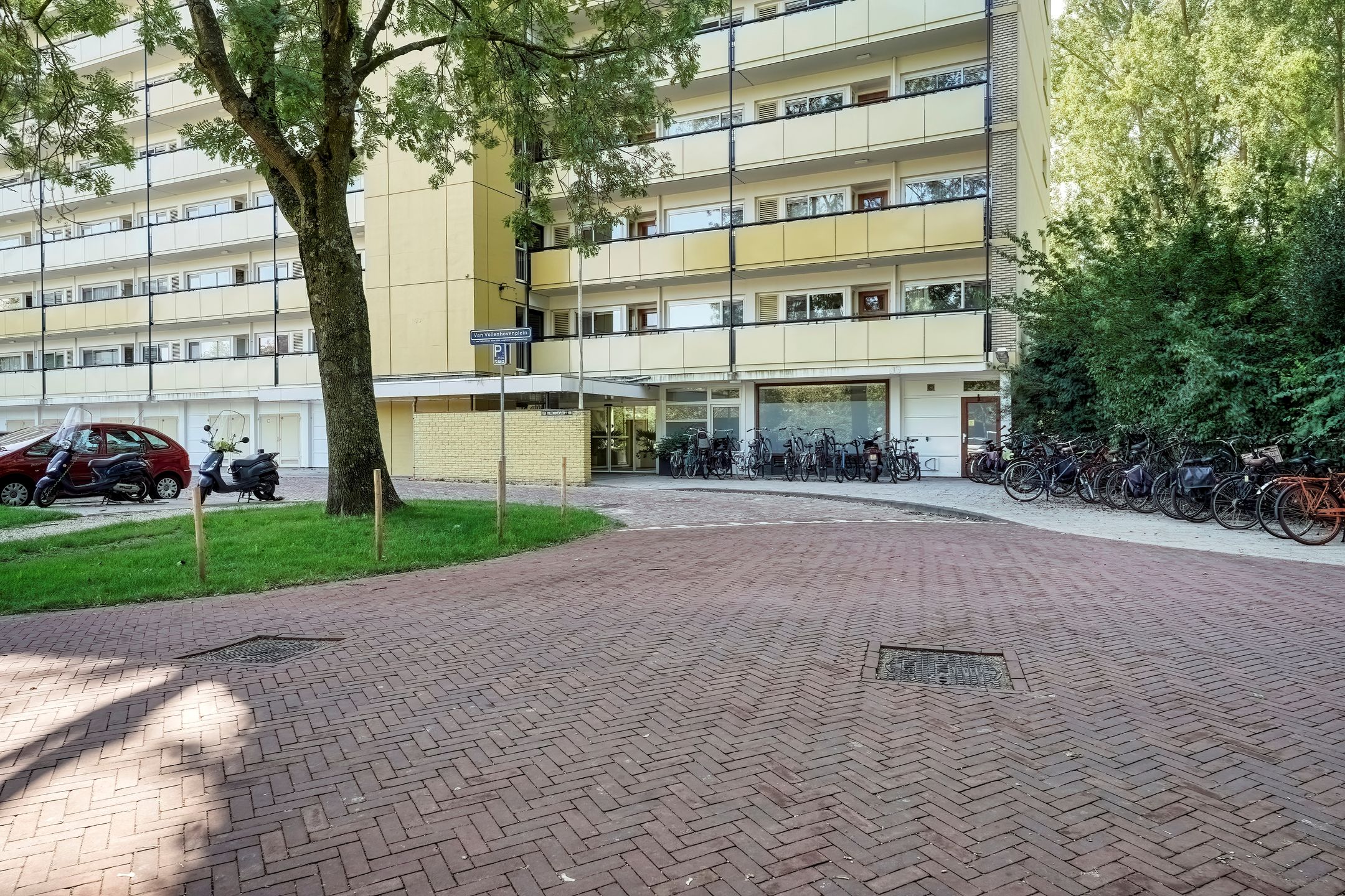 Foto 6 van Van Vollenhovenplein 49