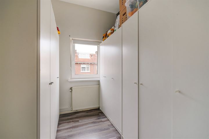 Bekijk foto 38 van Wormerveerstraat 227