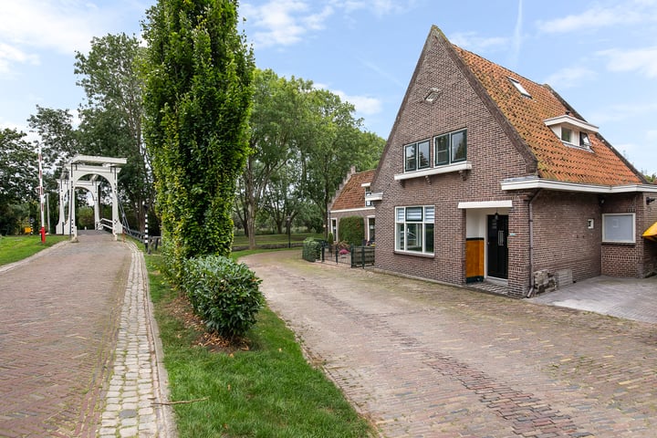 Bekijk foto 2 van Oosterkade 1