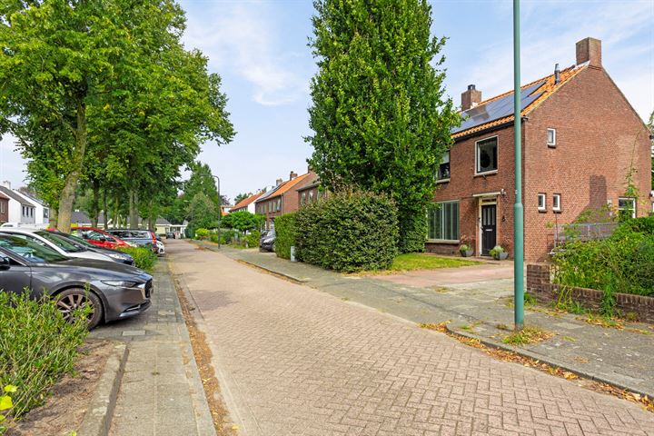 Bekijk foto 2 van Pieter van Ginnekenstraat 6