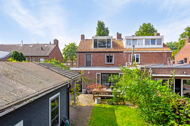 Bekijk foto 16 van Pieter van Ginnekenstraat 6