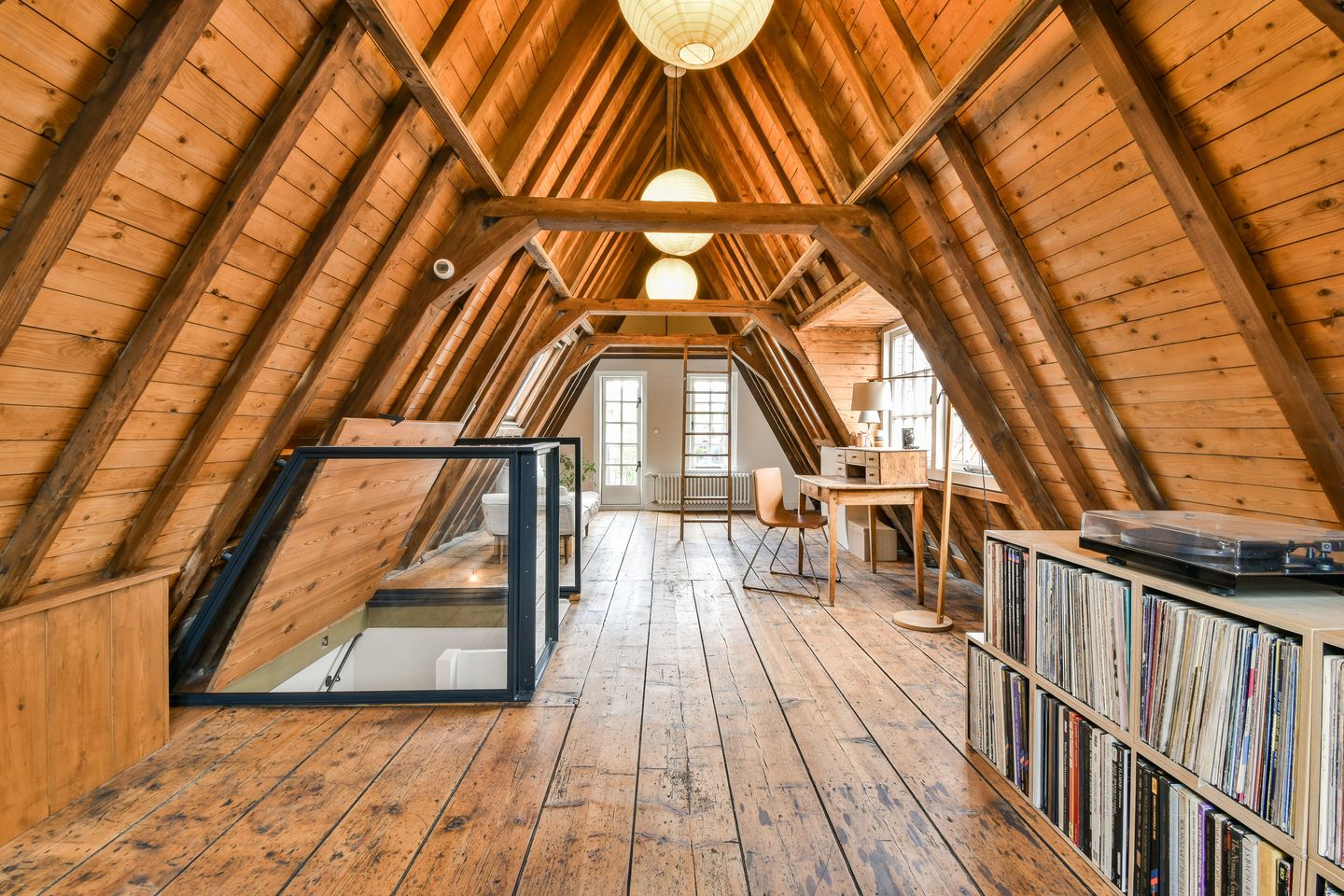 Foto 25 van Weteringstraat 9