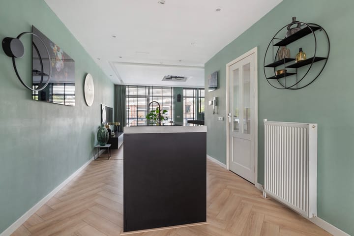 Photo 15 of Oostvoornsestraat 23-A