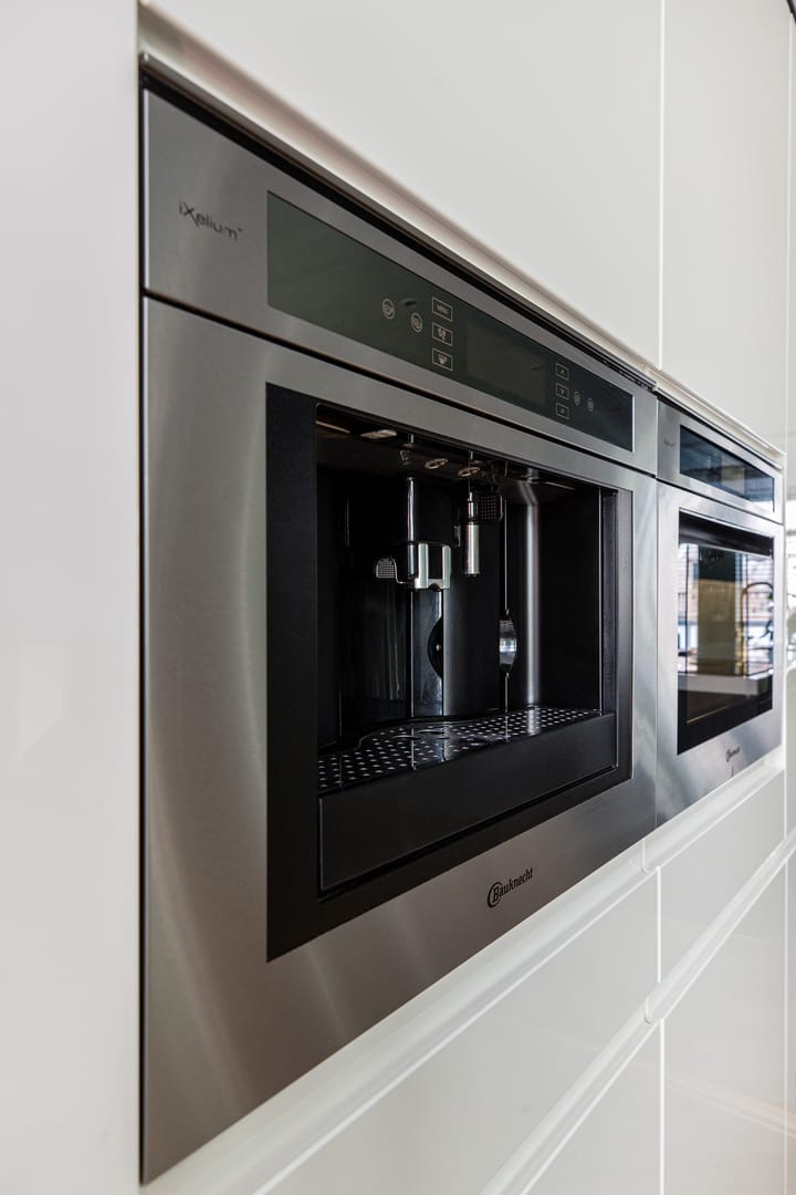 Photo 18 of Oostvoornsestraat 23-A