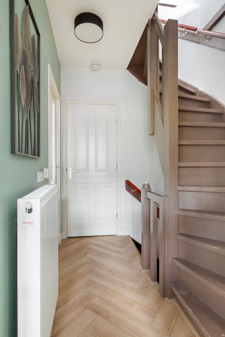 Photo 23 of Oostvoornsestraat 23-A