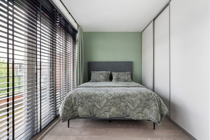 Photo 28 of Oostvoornsestraat 23-A