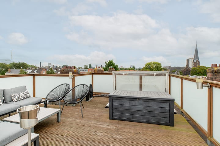 Photo 35 of Oostvoornsestraat 23-A