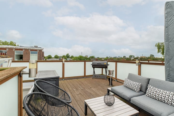 Photo 37 of Oostvoornsestraat 23-A