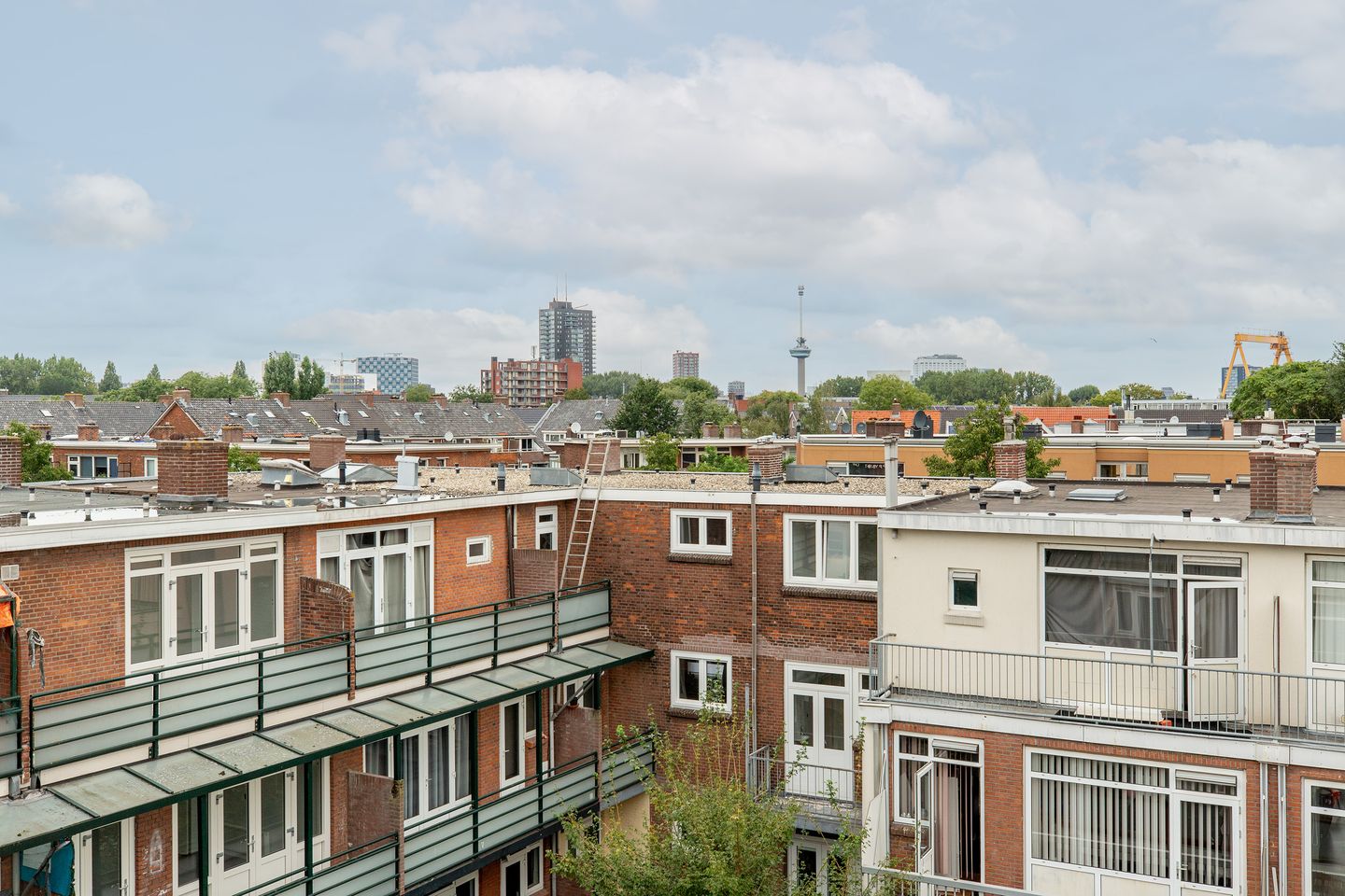 Foto 40 van Oostvoornsestraat 23-A